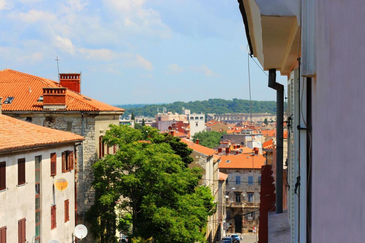 Apartmán Sunny Corner In City Center With Free Parking Pula Exteriér fotografie