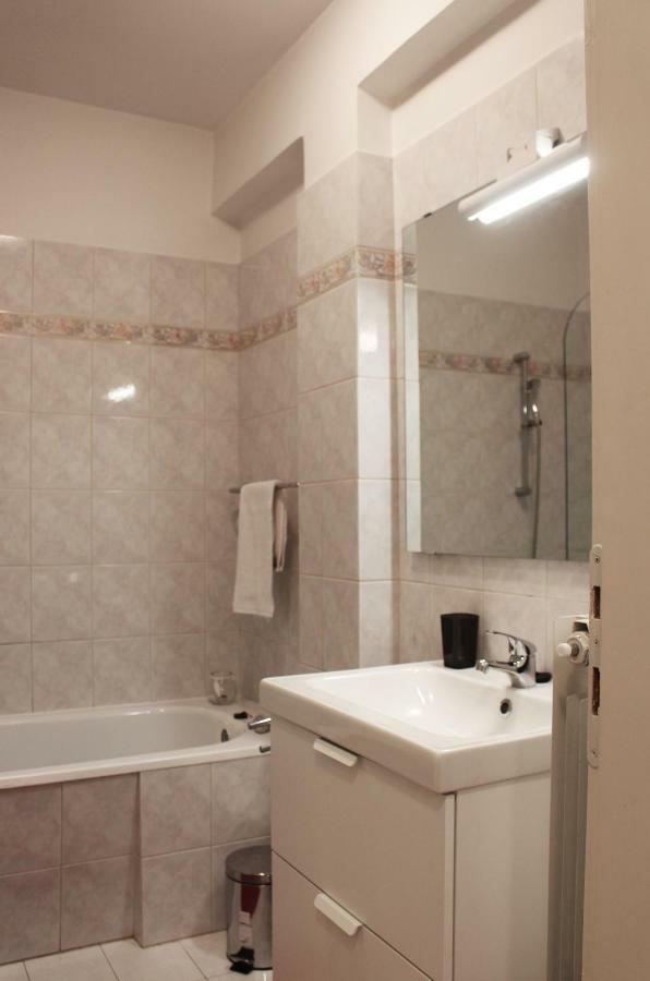 Apartmán Sunny Corner In City Center With Free Parking Pula Exteriér fotografie