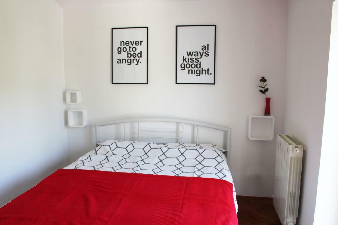 Apartmán Sunny Corner In City Center With Free Parking Pula Exteriér fotografie